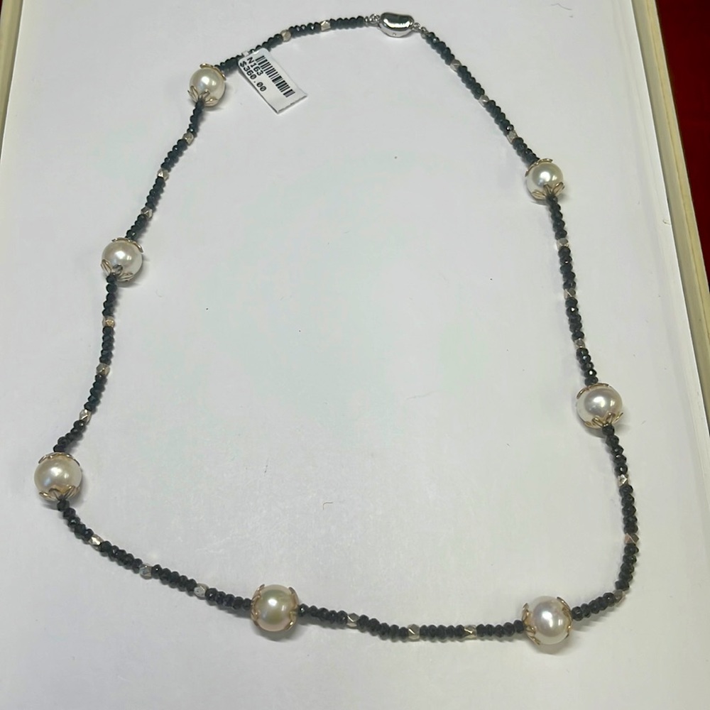Pearl Black & White Necklace